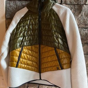 Mountain Hardwear women’s large thermal jacket